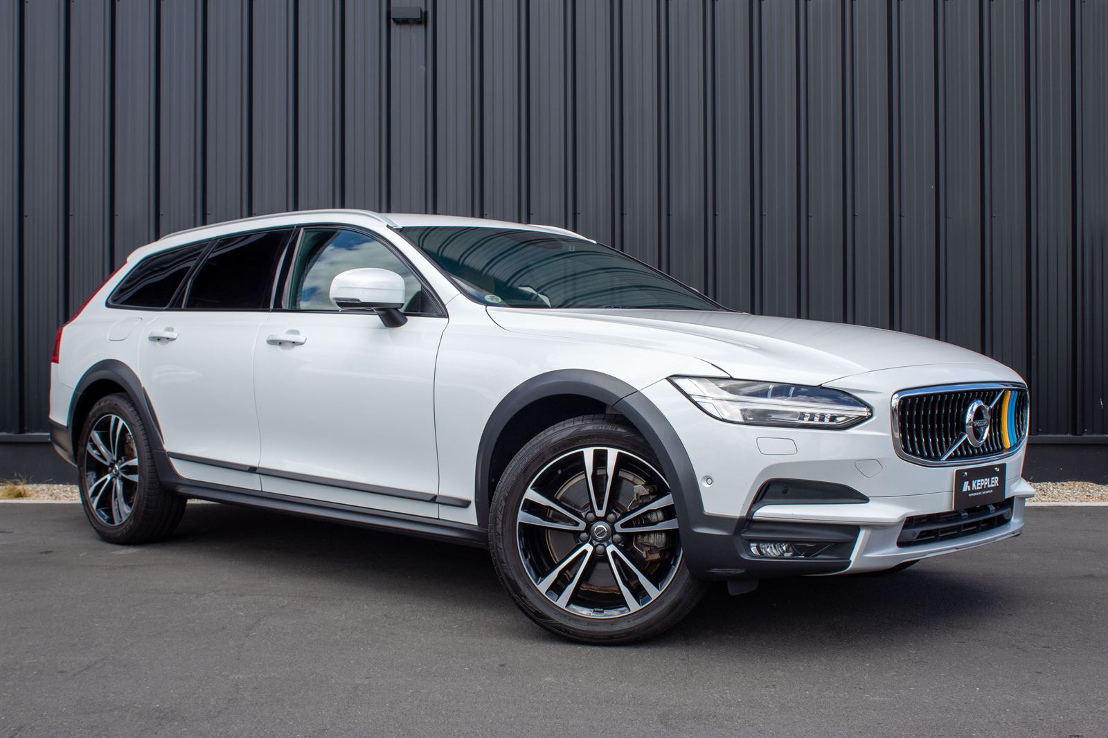 2018 Volvo V90